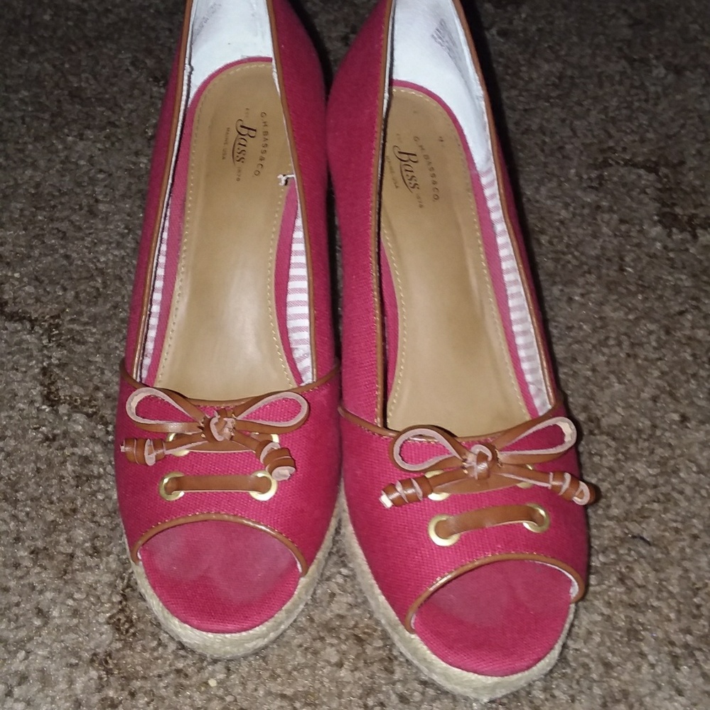 Wedge shoes